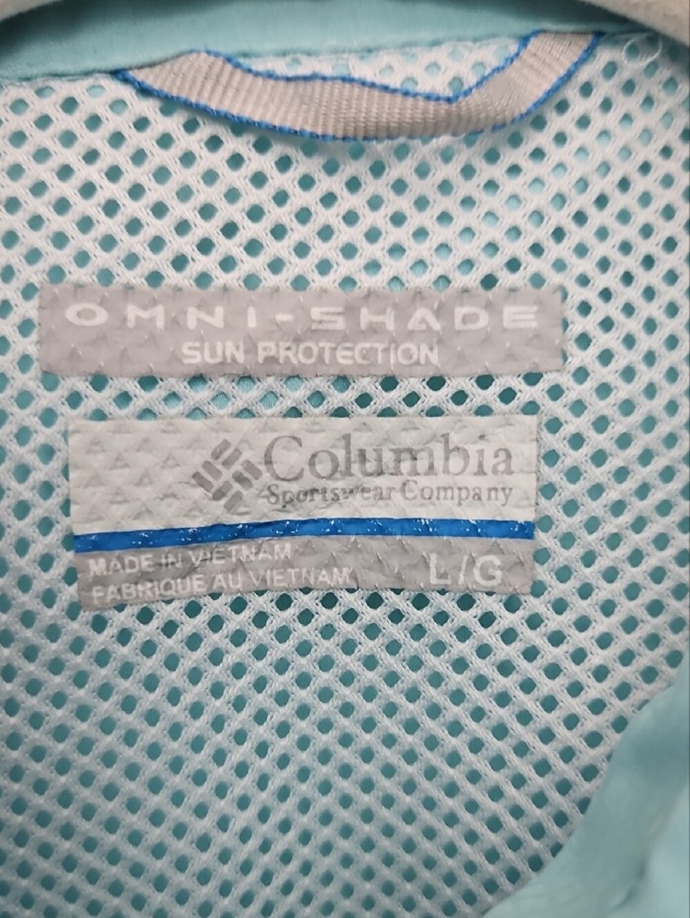 Columbia Short-Sleeve Fishing Shirt in Aqua - Picture 5 of 7